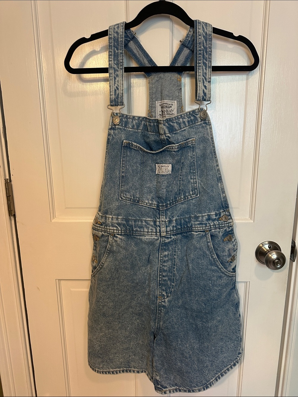 Levi's Light Wash Denim Short Overalls M